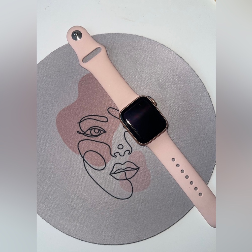 Apple Watch SE (2nd Gen)